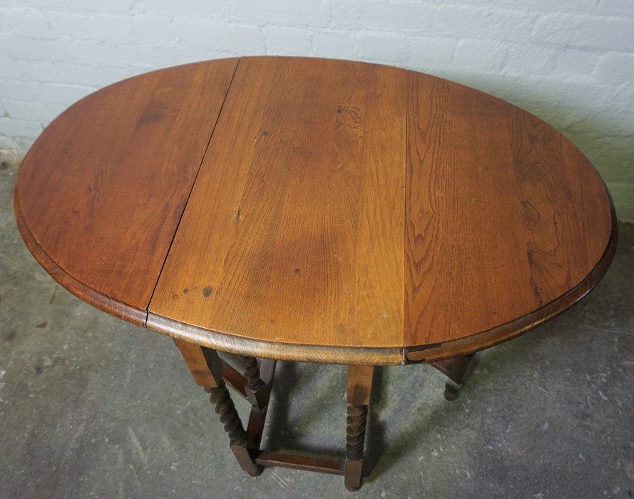 Oak Drop Leaf Table, 72cm high, 61cm wide, 76cm long - Image 10 of 10