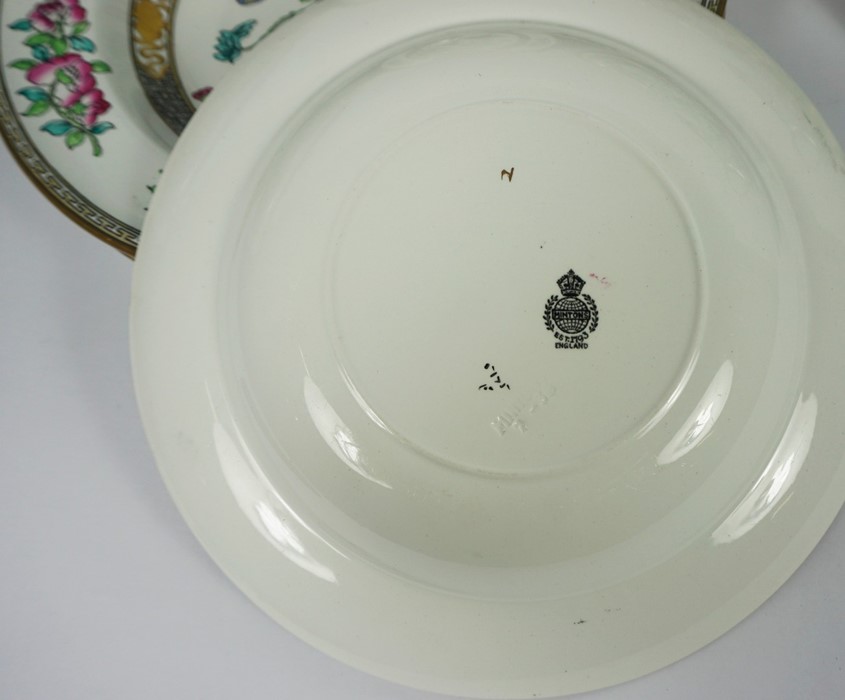 Quantity of Coalport Indian Tree Coral Design Pottery Dinner Wares, To include A Tureen, Dinner - Image 4 of 7