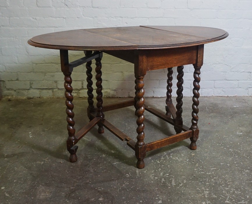 Oak Gateleg Table, 71cm high, 93cm wide, 136cm long - Image 4 of 8