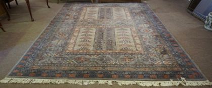 Royal Keshan "Hatchlou" Machine Made Carpet, 370cm x 275cm