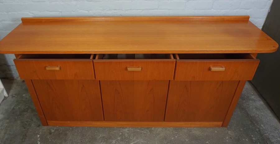 Modern Sideboard, 30cm high, 72cm wide, 19cm deep - Image 2 of 4