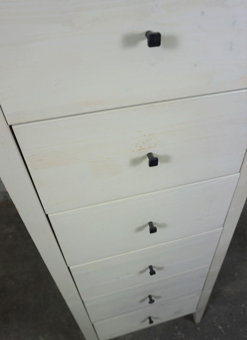 Modern Chest of Drawers, 142cm high, 56cm wide, 48cm deep - Image 3 of 4