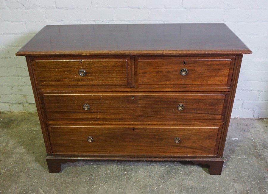 Mahogany Chest of Drawers, 78cm high, 112cm wide, 51cm deep, With a matching Dressing Table, (2)