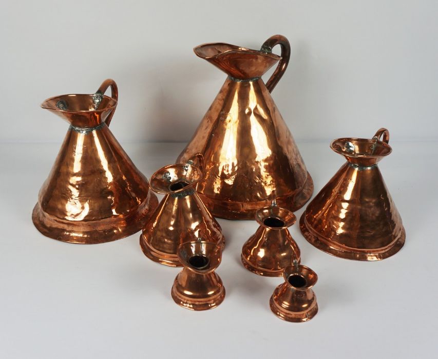 Set of Seven Copper Graduated Measuring Jugs, circa 19th century, Largest one gallon (7)Condition - Image 2 of 5