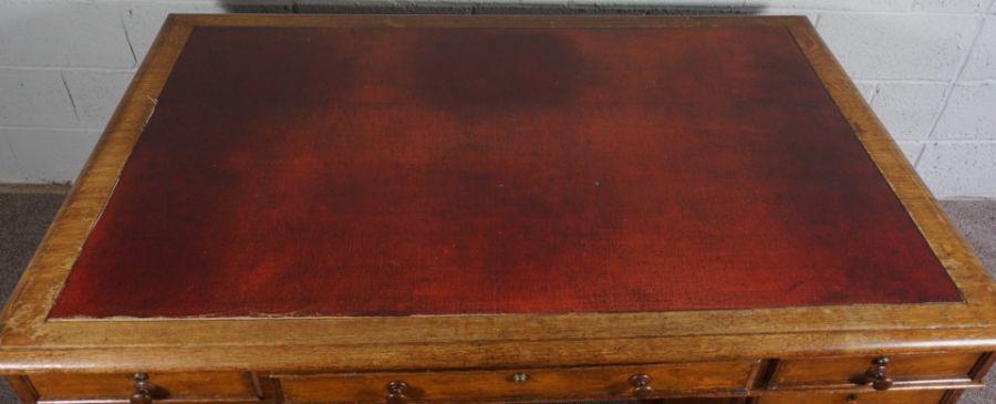 A Victorian Mahogany Partners Desk, Rectangular top over three shallow frieze drawers above an - Image 4 of 5