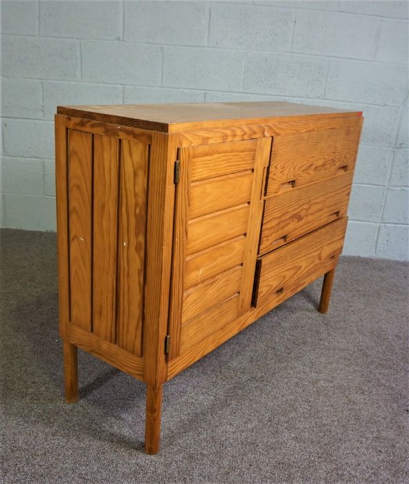 Pine cupboard comprising of 3 draws and one sectional cupboard, L 126cms approx., H 92cms approx., W - Image 4 of 20