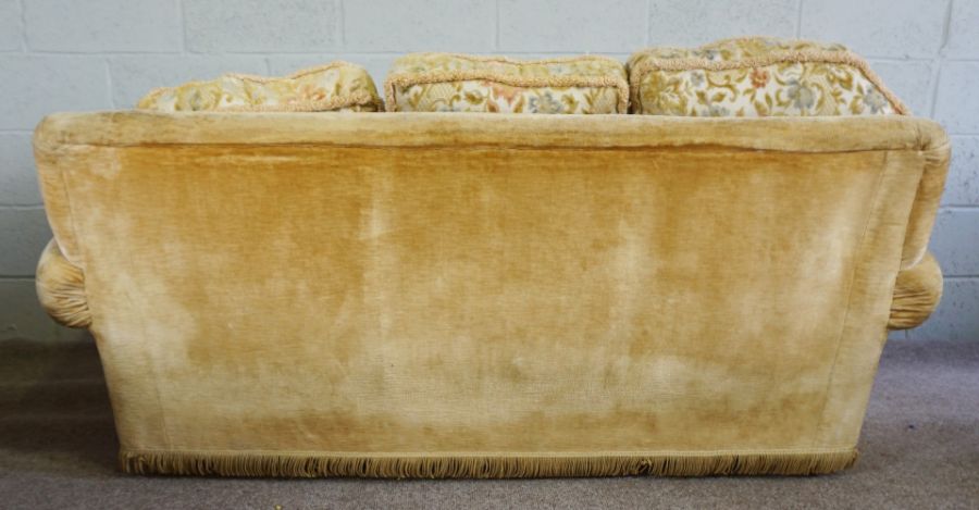 Vintage three piece lounge suite, the Sofa 73cm high, 184cm wide (3) - Image 7 of 8