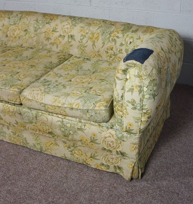 Floral 3 seater Chesterfield sofa with denim patchwork to the right arm. - Image 2 of 3