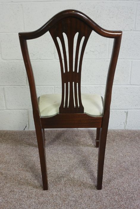 Set of Four Reproduction Wheatsheaf Dining Chairs, 95cm high (4) - Image 3 of 8