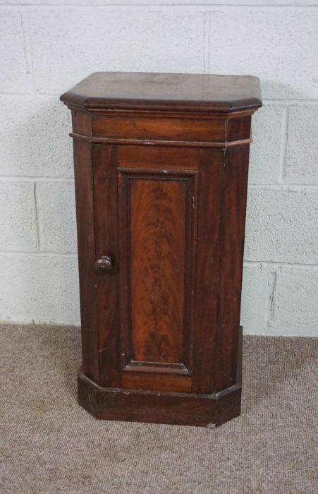 A mahogany bedside cabinet, 19th century, with a single cabinet door, 76cm high, 41cm wide