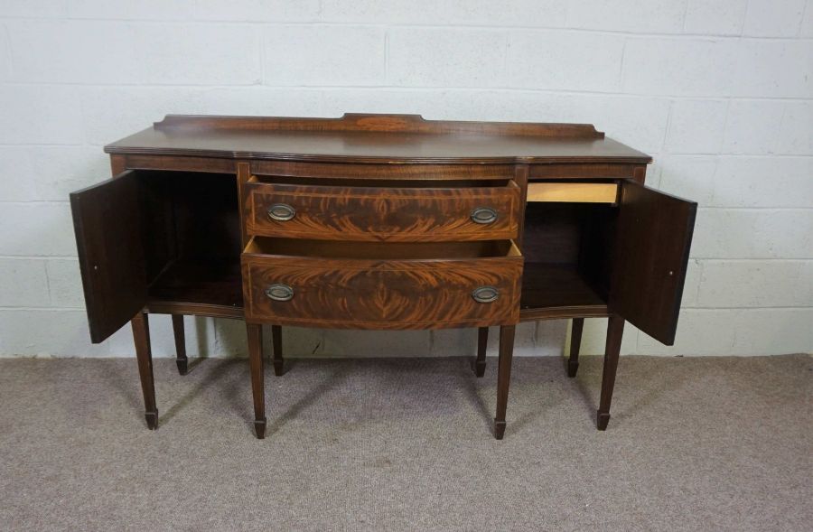 A George III style mahogany sideboard, reproduction, 20th century, with two drawers, flanked by - Image 3 of 4