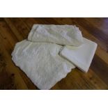 Three linen patterned white table cloths (3)