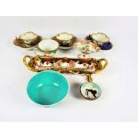 A Spode Imari pattern pen stand, on claw feet, 28cm wide; together with assorted china including
