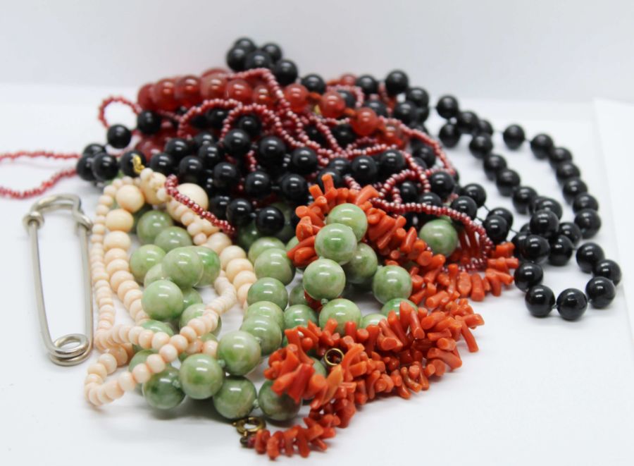 A collection of assorted bead necklaces, including a coral necklace, together with a novelty - Image 8 of 8