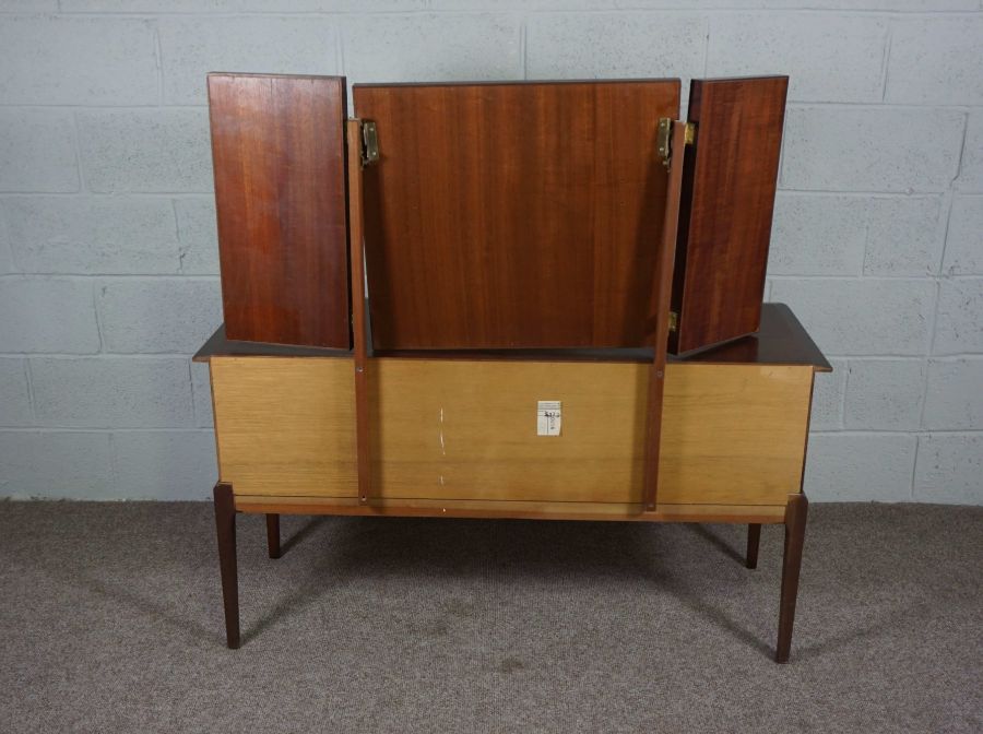 A dressing table, late 20th century, with triple mirror over six drawers, 128cm high, 130cm wide - Image 4 of 5