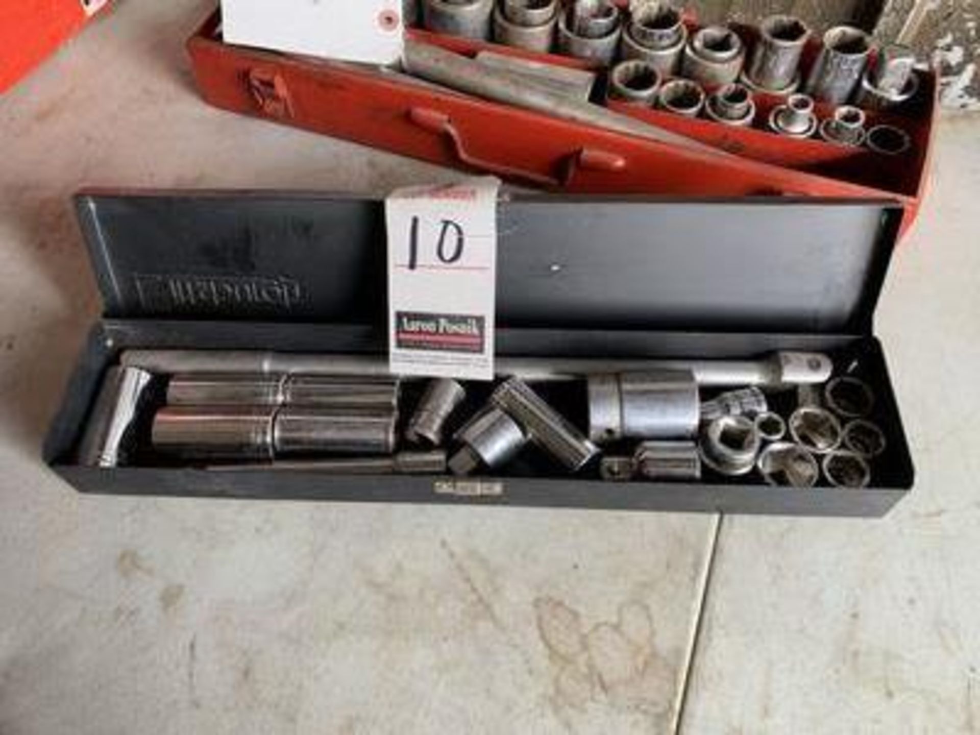 PITTSBURGH 1/2" SOCKET SET W/ EXTENSIONS & CASE