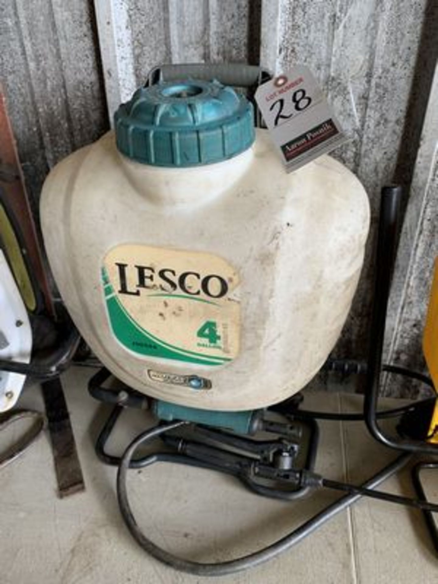 LESCO 4-GAL. POLY BACKPACK SPRAYER