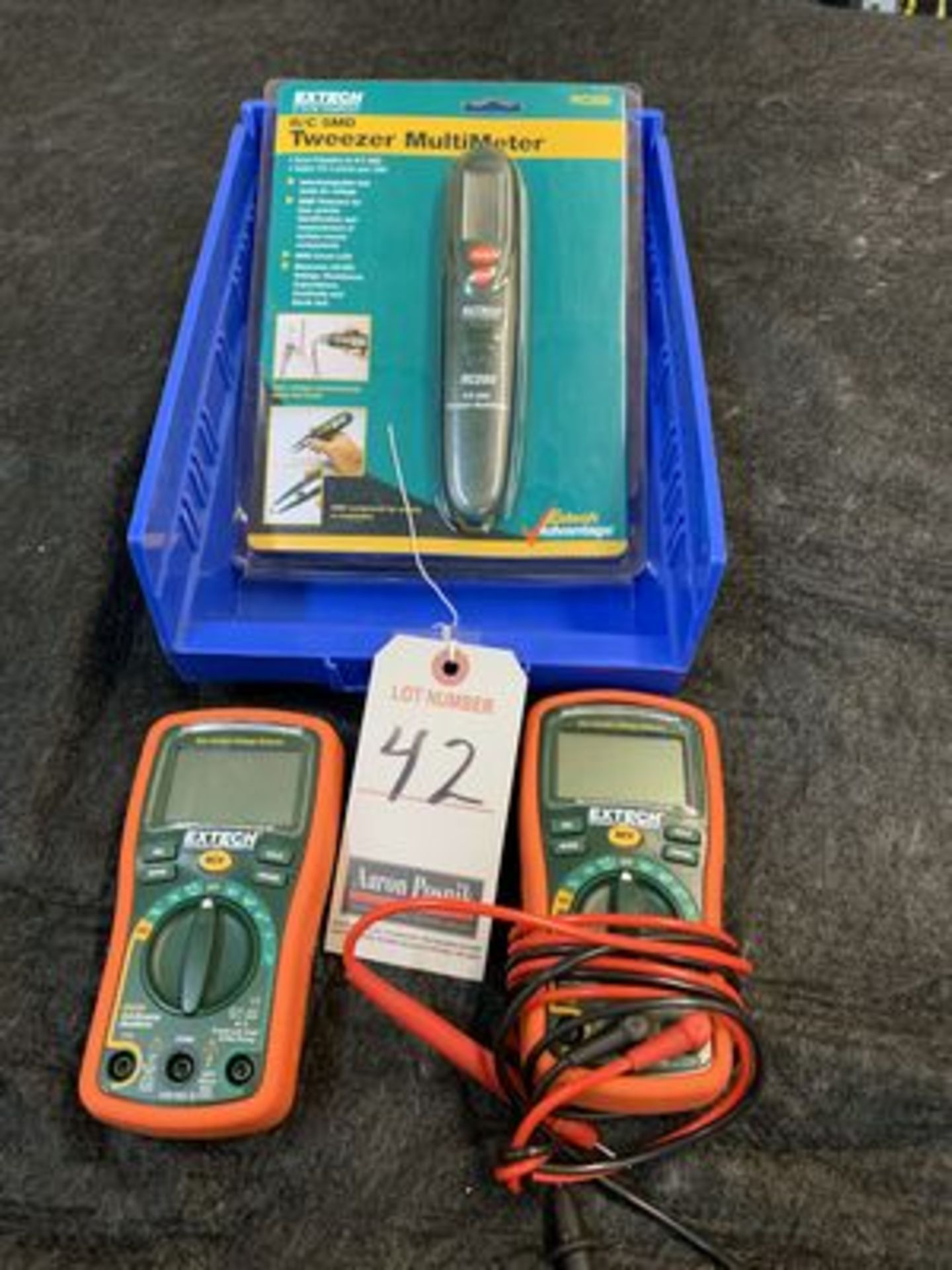 ASS'T EXTECH VOLTAGE DETECTOR & MULTIMETERS