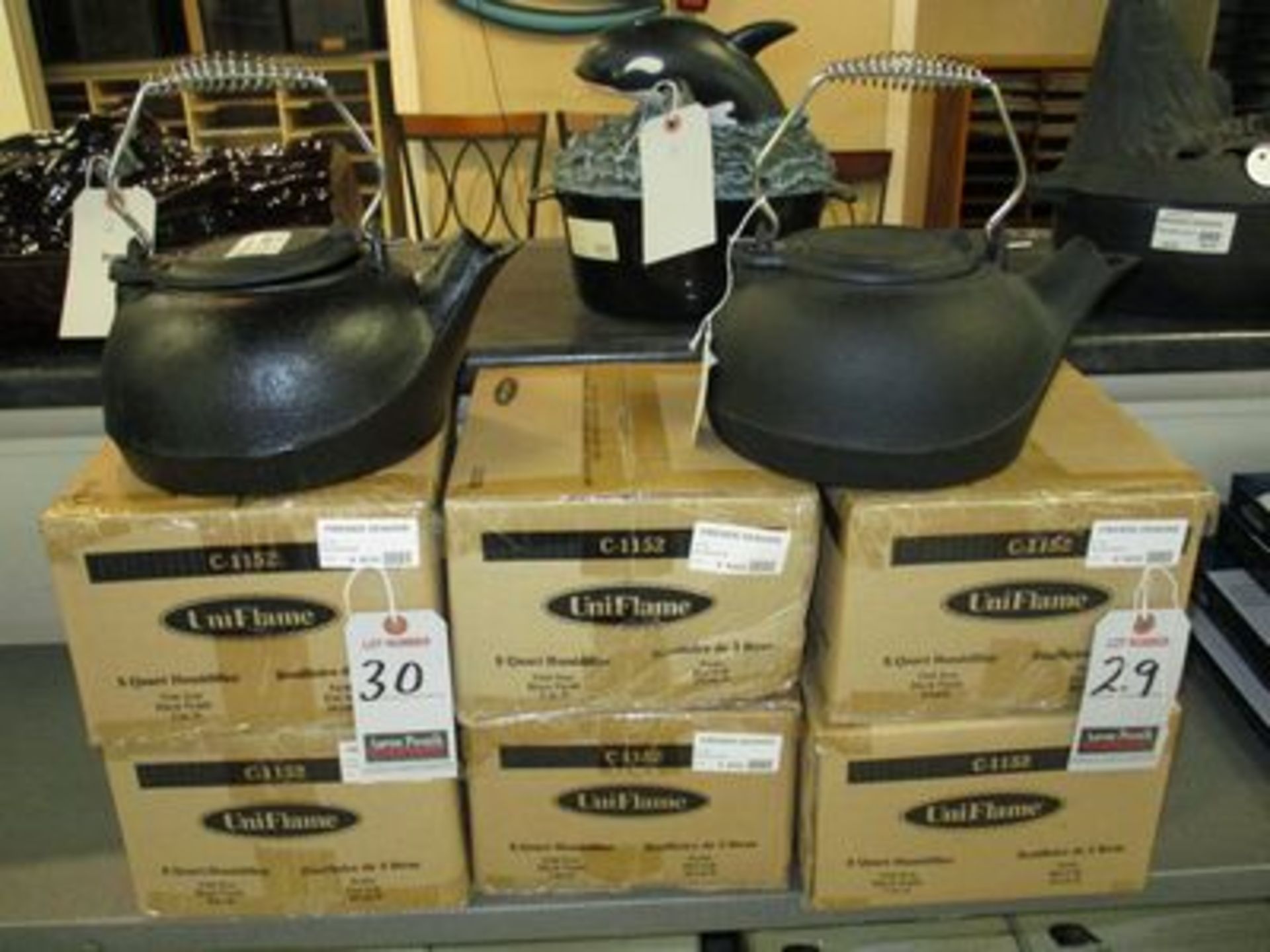 UNI-FLAME 3 QT. CAST IRON HUMIDIFIERS