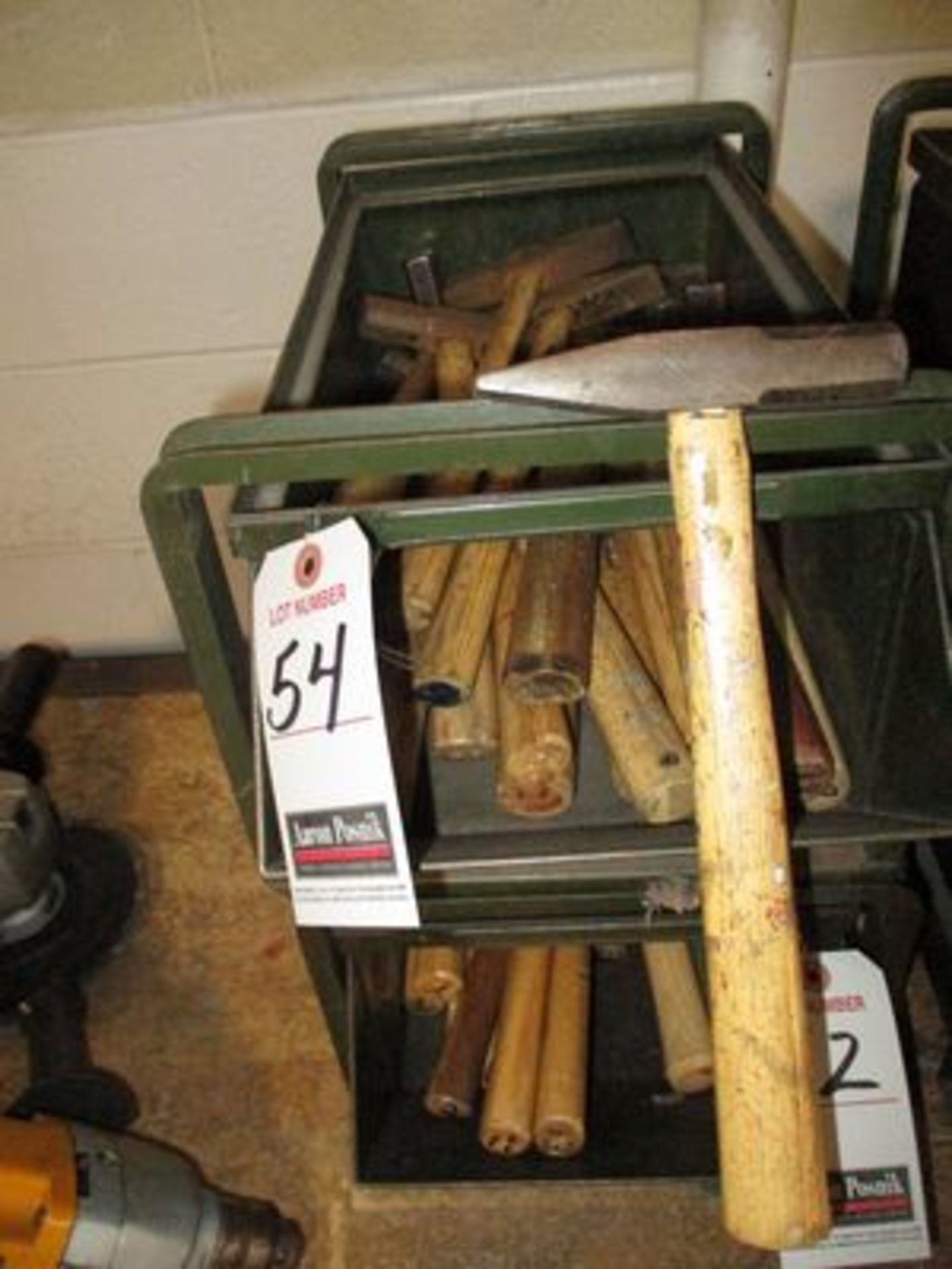 CHIPPING HAMMERS W/ METAL BIN