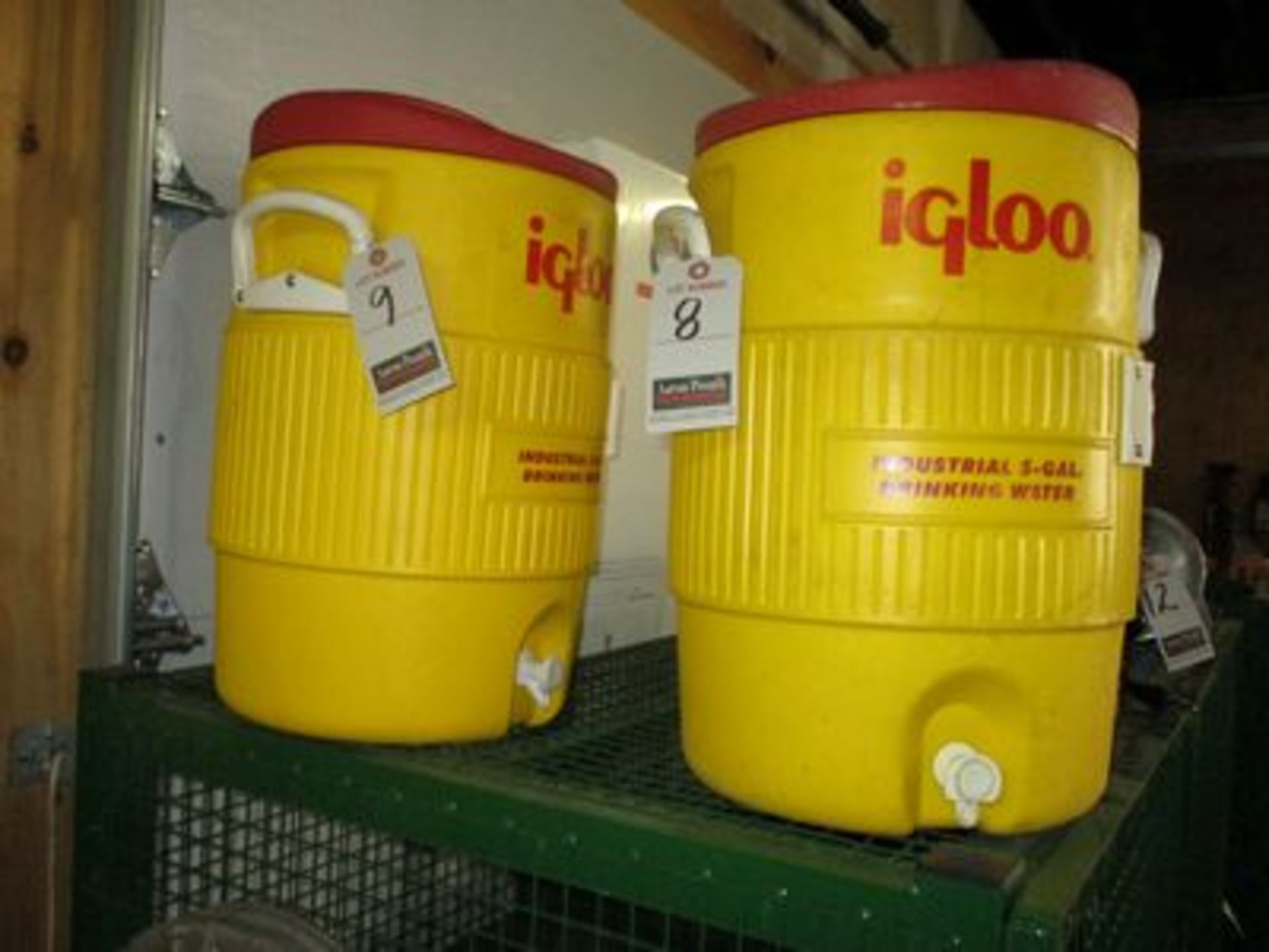 IGLOO 5 GAL. 1-SPIGOT THERMAL DRINK DISPENSER