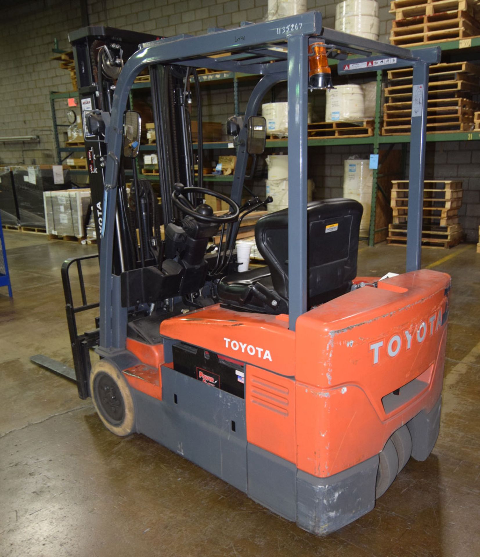 Forklift - Image 4 of 7