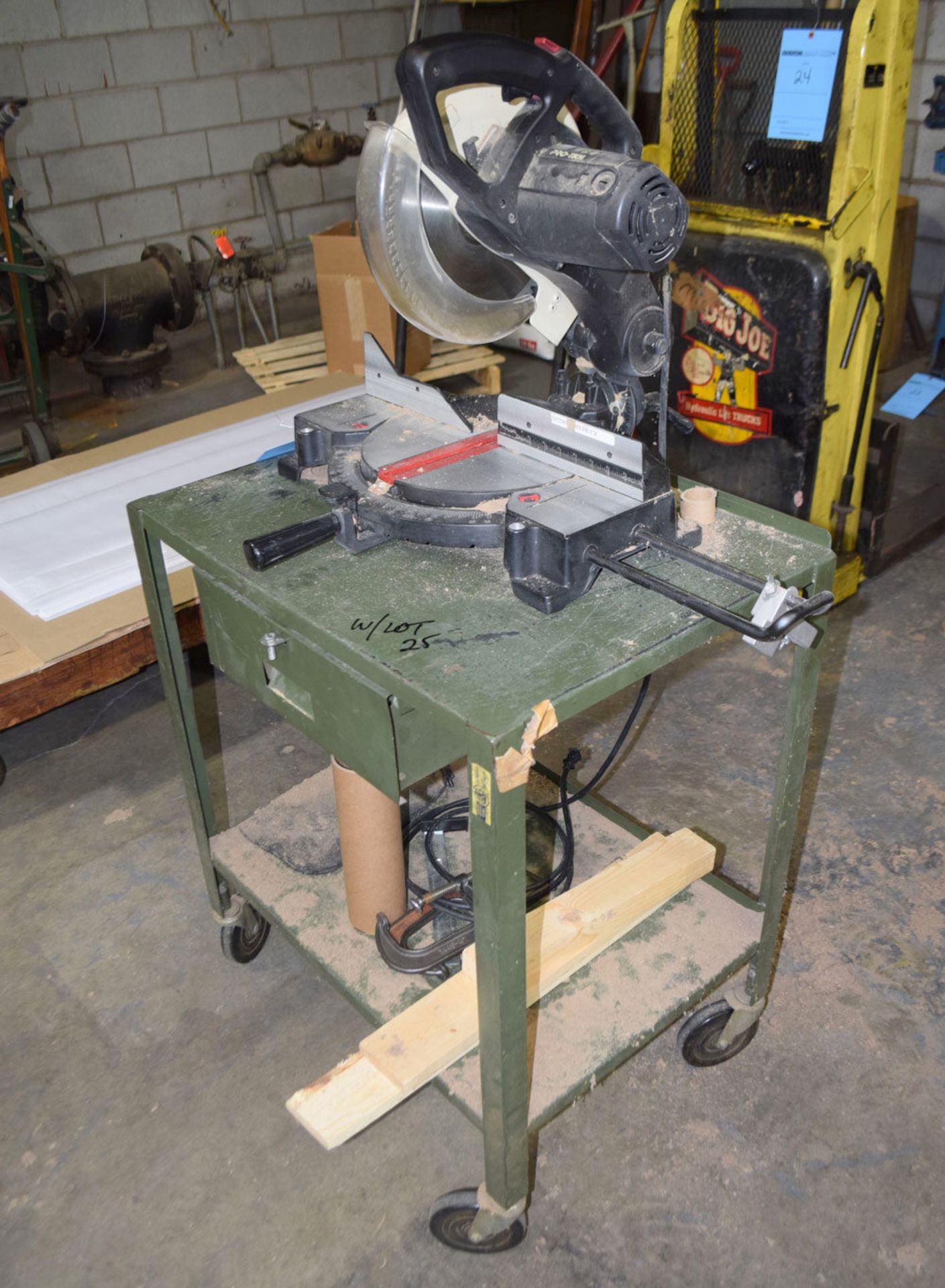 Compound Miter Saw - Image 2 of 4