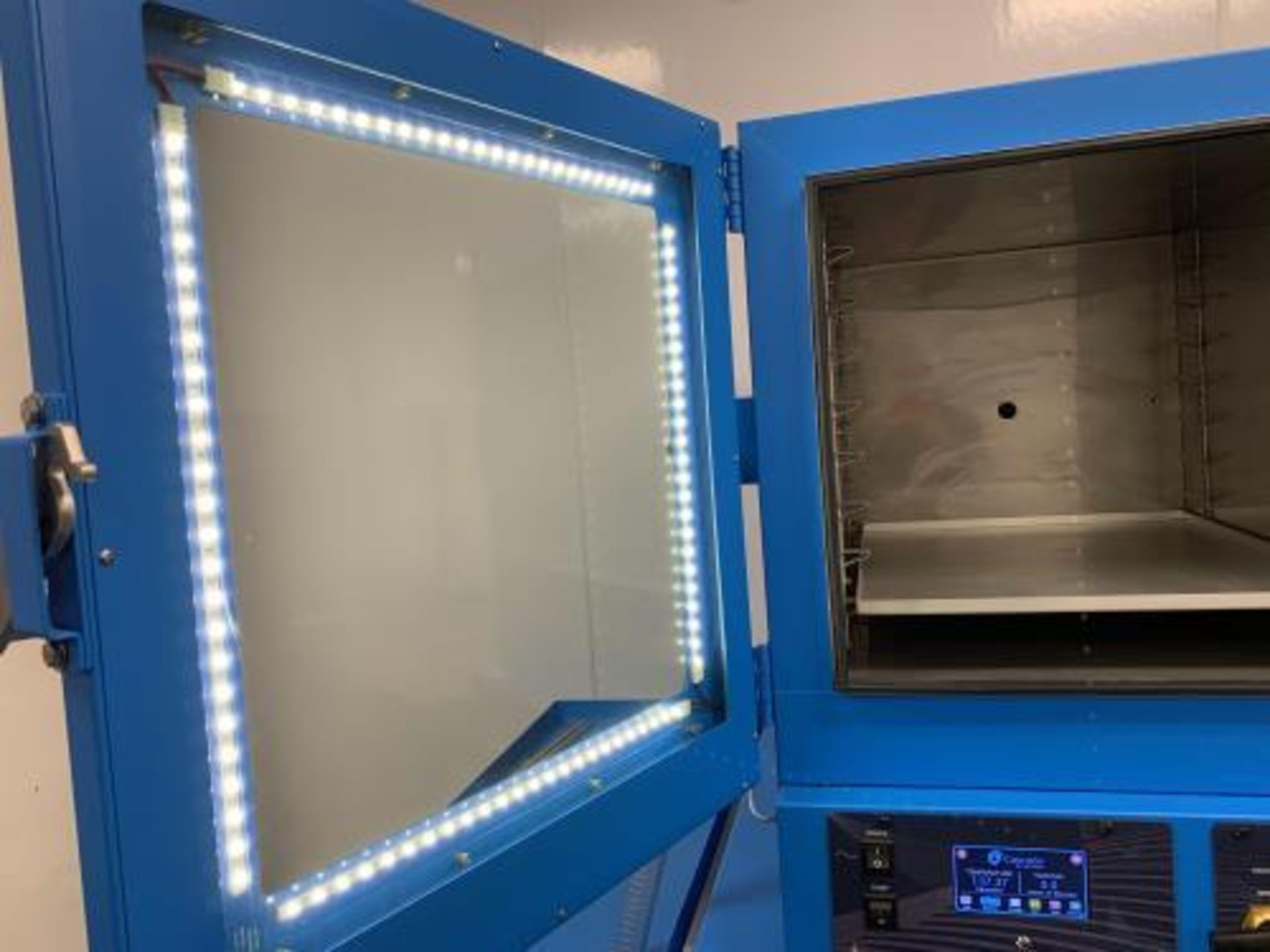Used- Cascade Sciences Double Up Vacuum Oven Package. (2) Model CVO-5 Vacuum Ovens. - Image 4 of 14