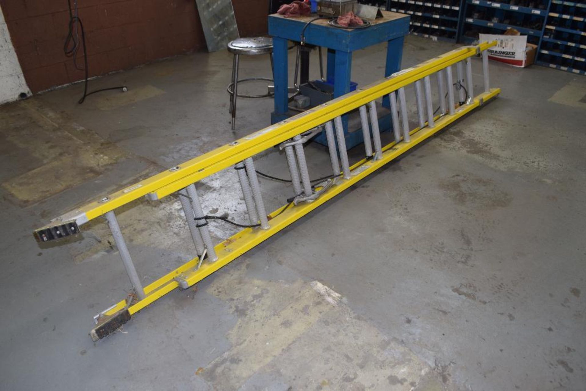 (1) Louisville approximate 20' tall fiberglass extension ladder. - Image 4 of 4