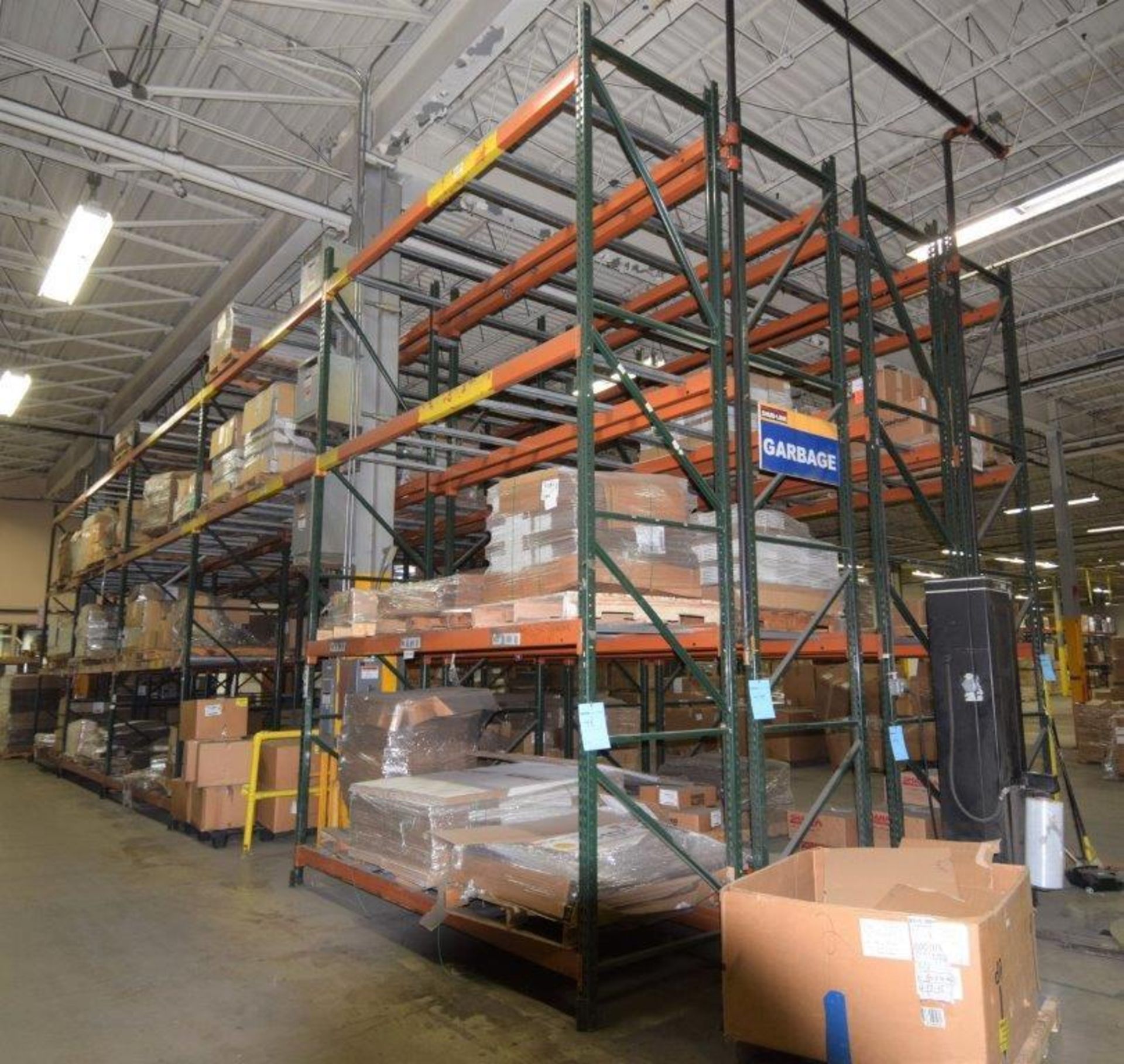 Lot Of 42" Deep Teardrop Pallet Racking Consisting Of: (24) 17' tall uprights, (132) 136" wide cross - Image 2 of 6
