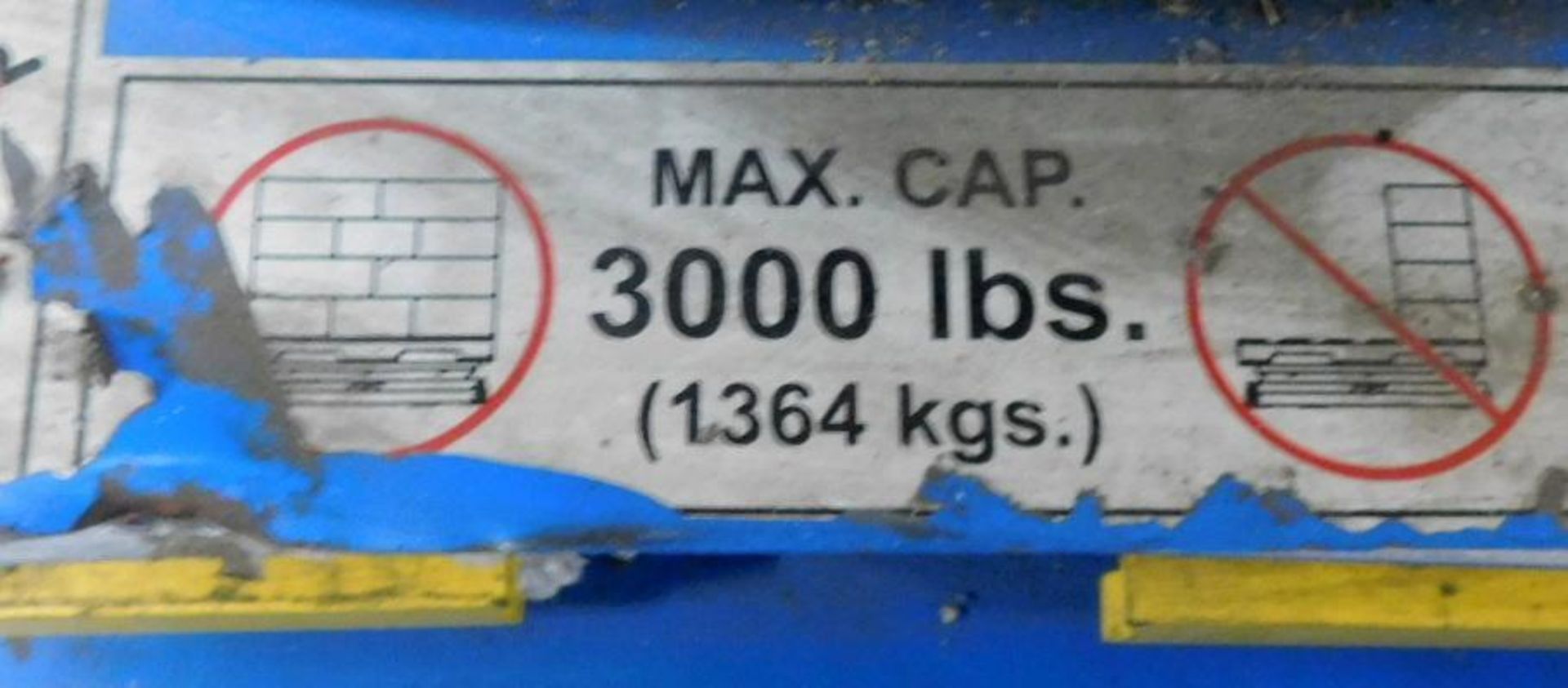 Hydraulic Lift Table, 42" Diameter, 3,000 # Capacity. - Image 3 of 3