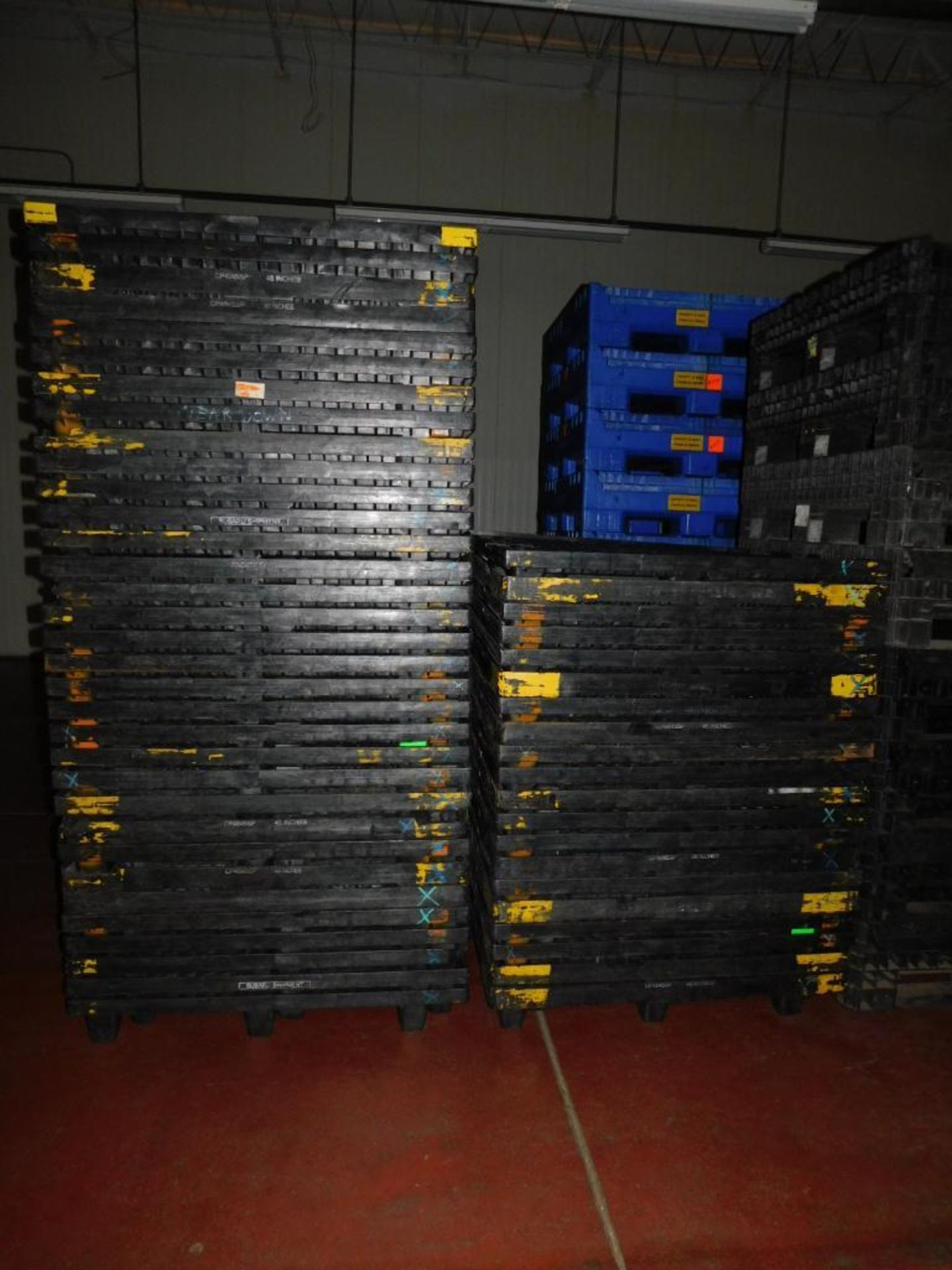 Lot Of Plastic Pallets - Image 3 of 4