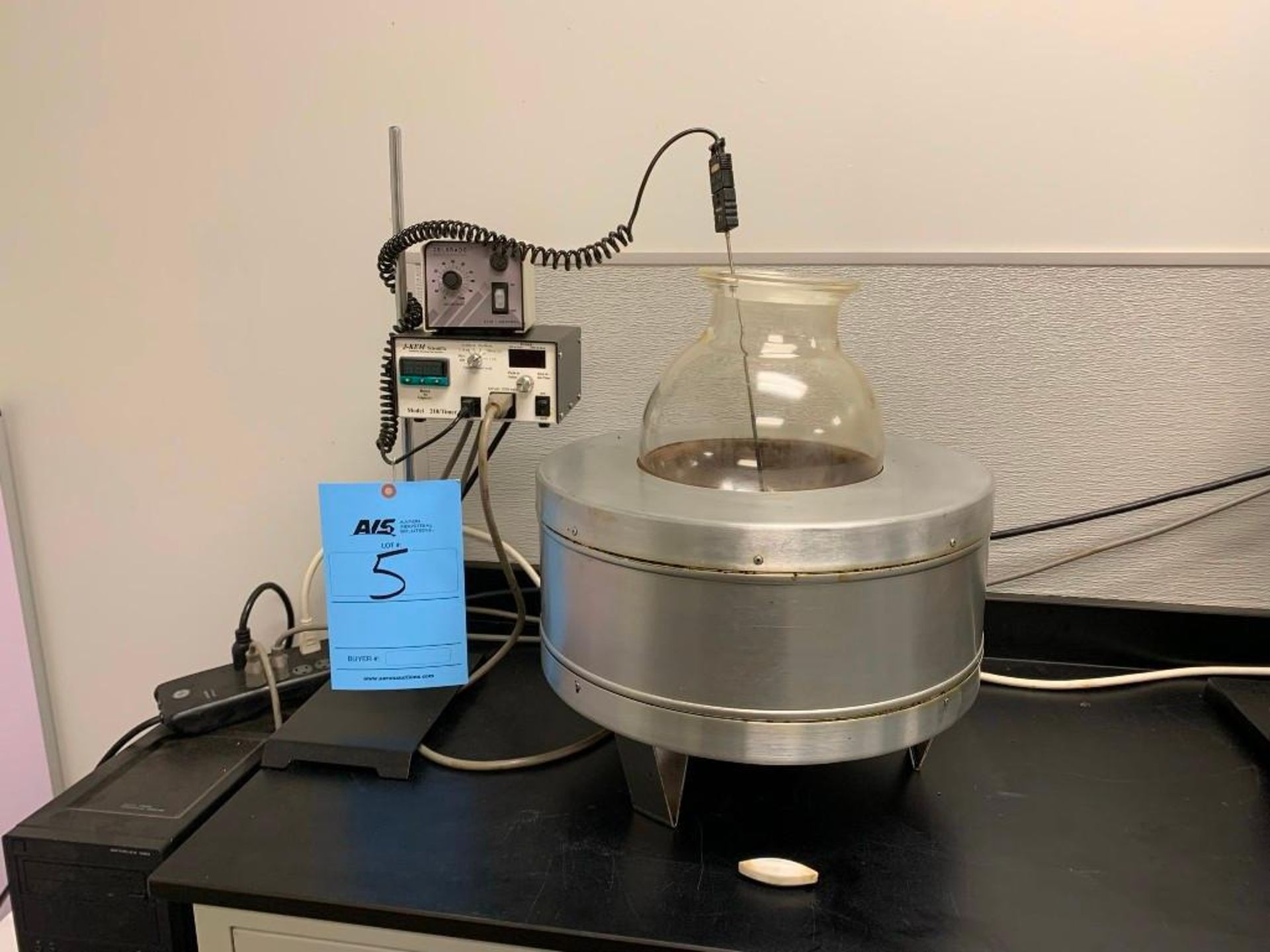 COLORADO EXTRACTION SYSTEMS DECARB STATION WITH J-KEM 2-CHANNEL TEMPATURE CONTOLERS & CONTROLS