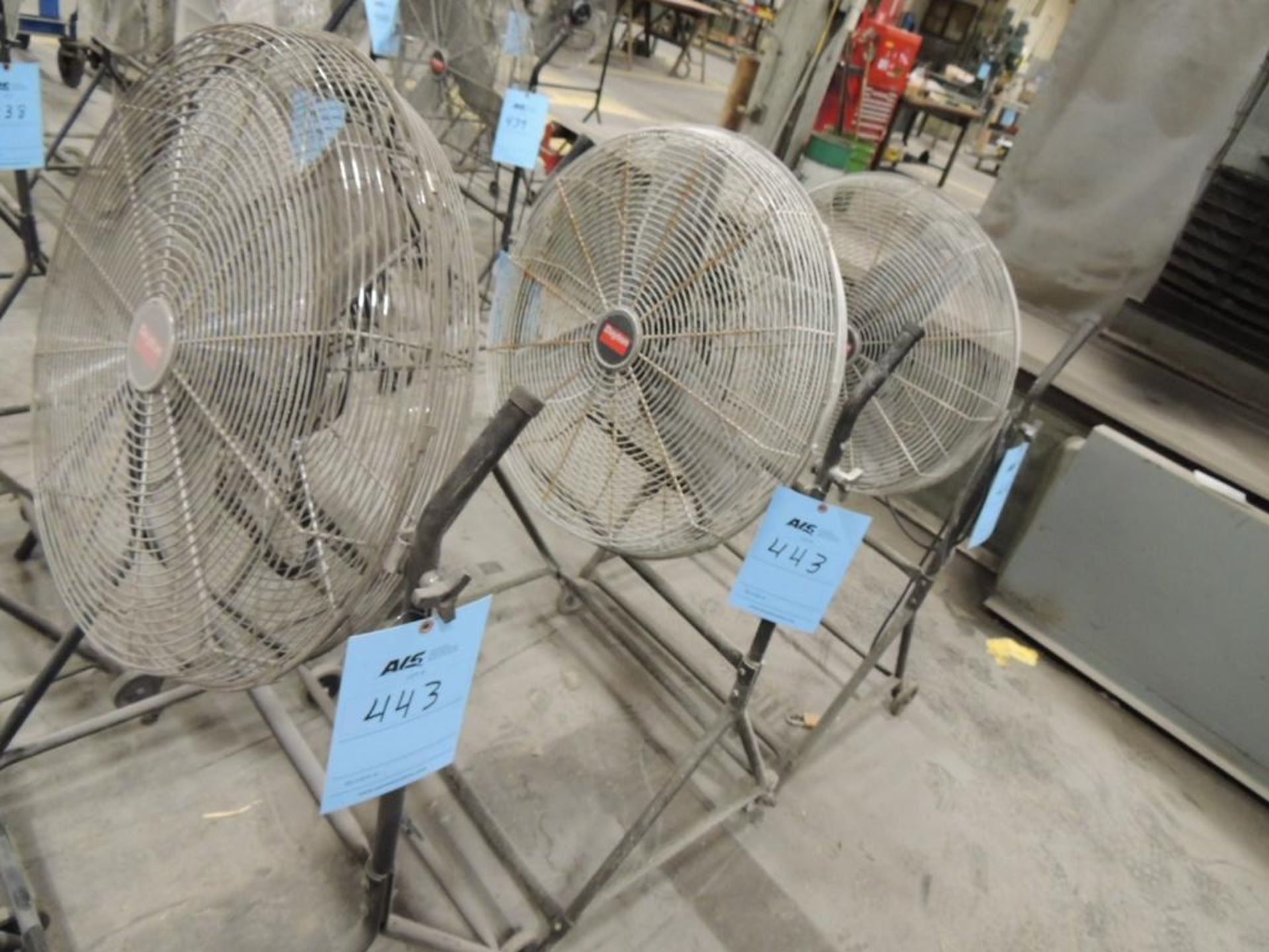 DAYTON AIR CIRCULATOR MODEL 2LY92B, 24'', 120 VOLT (Building T3)