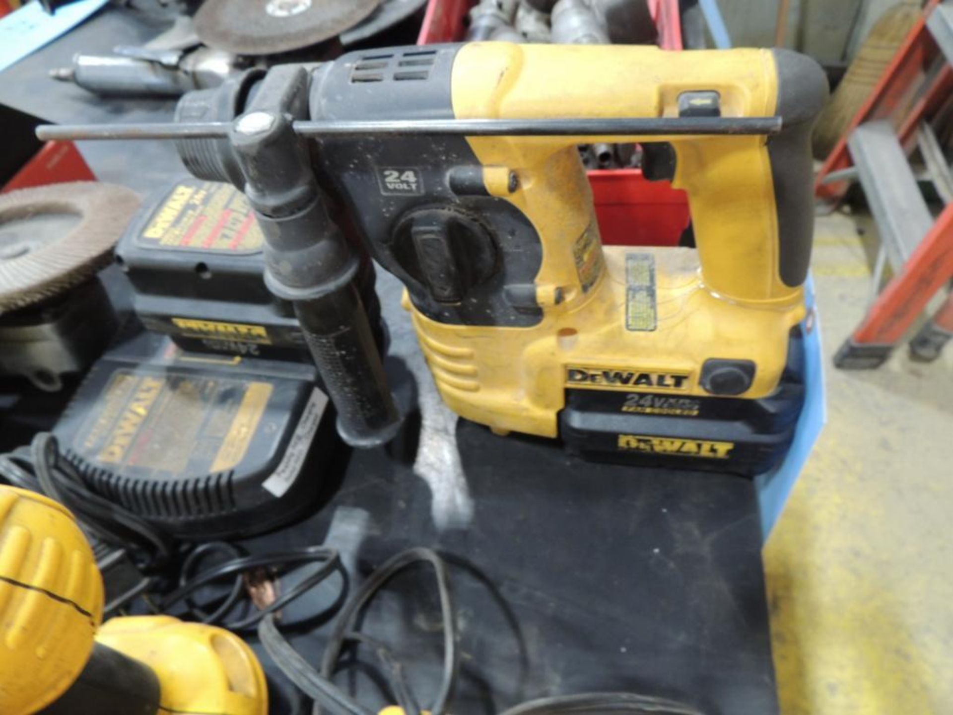 DEWALT DC223 HAMMER DRILL, 24 VOLT, 1 BATTERY AND CHARGER (Building T3)