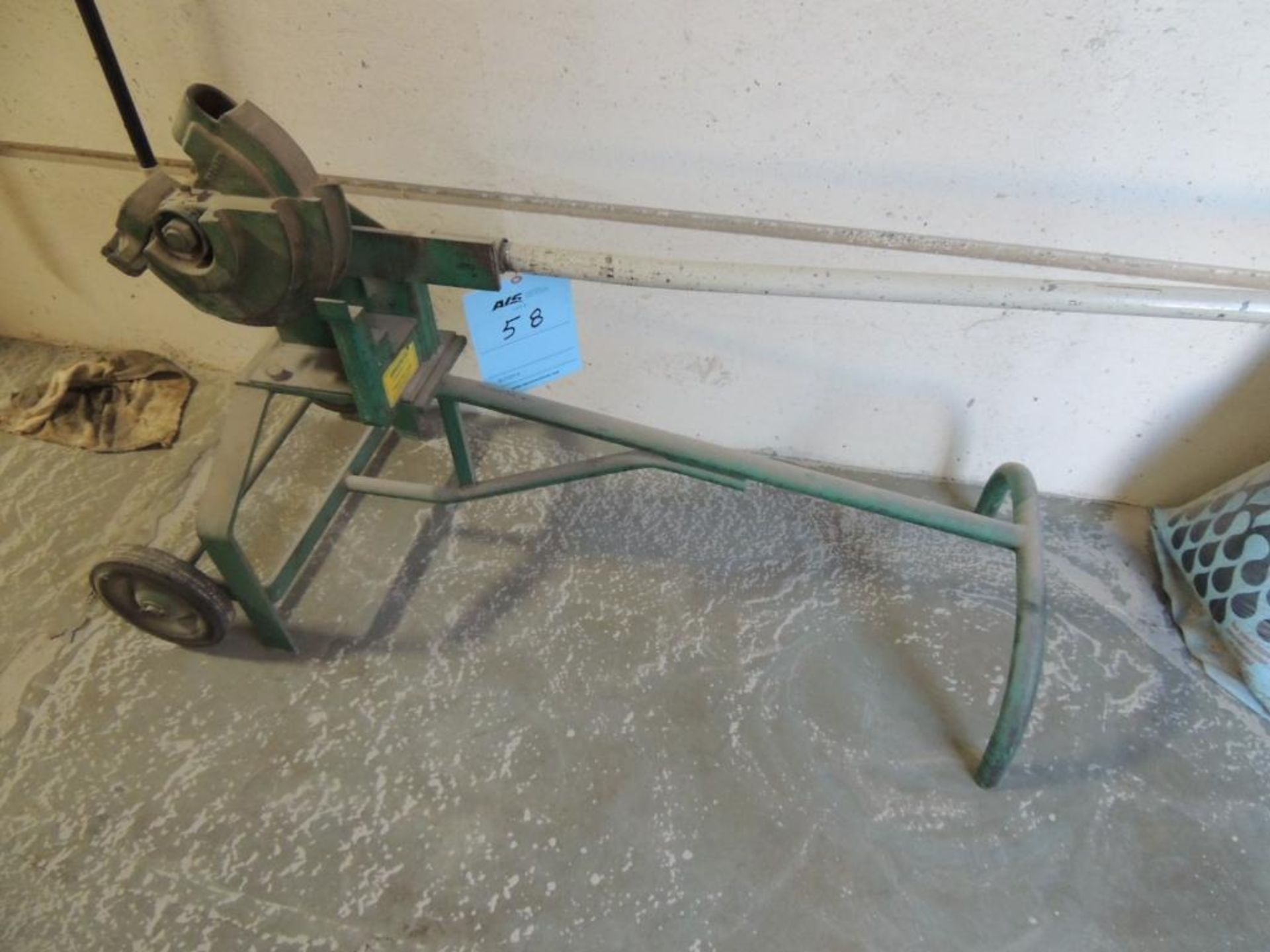 GREENLEE TUBING BENDER (Building T3)