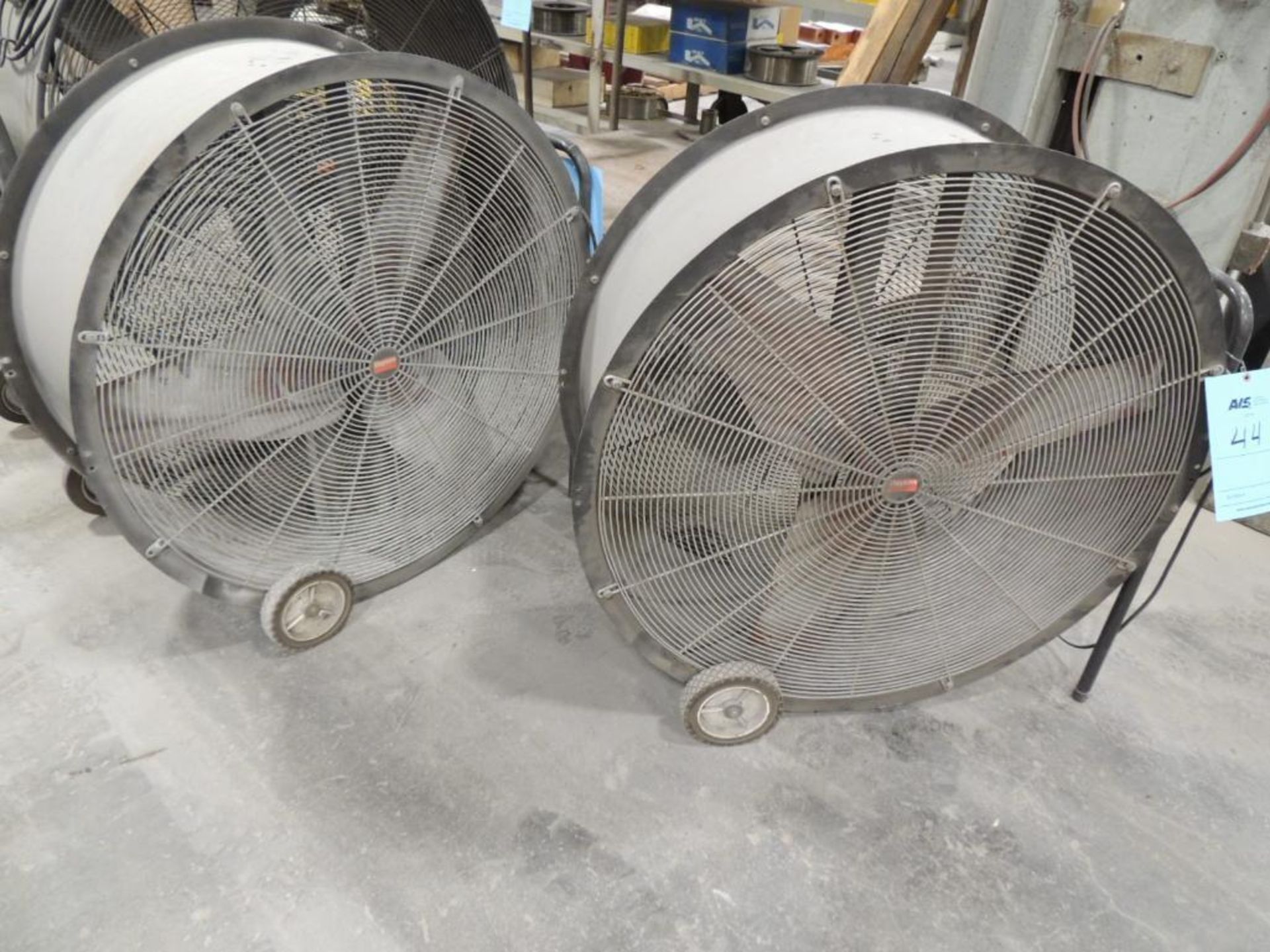 DAYTON AIR CIRCULATOR MODEL 3C674F, 36'', 120 VOLT (Building T3)