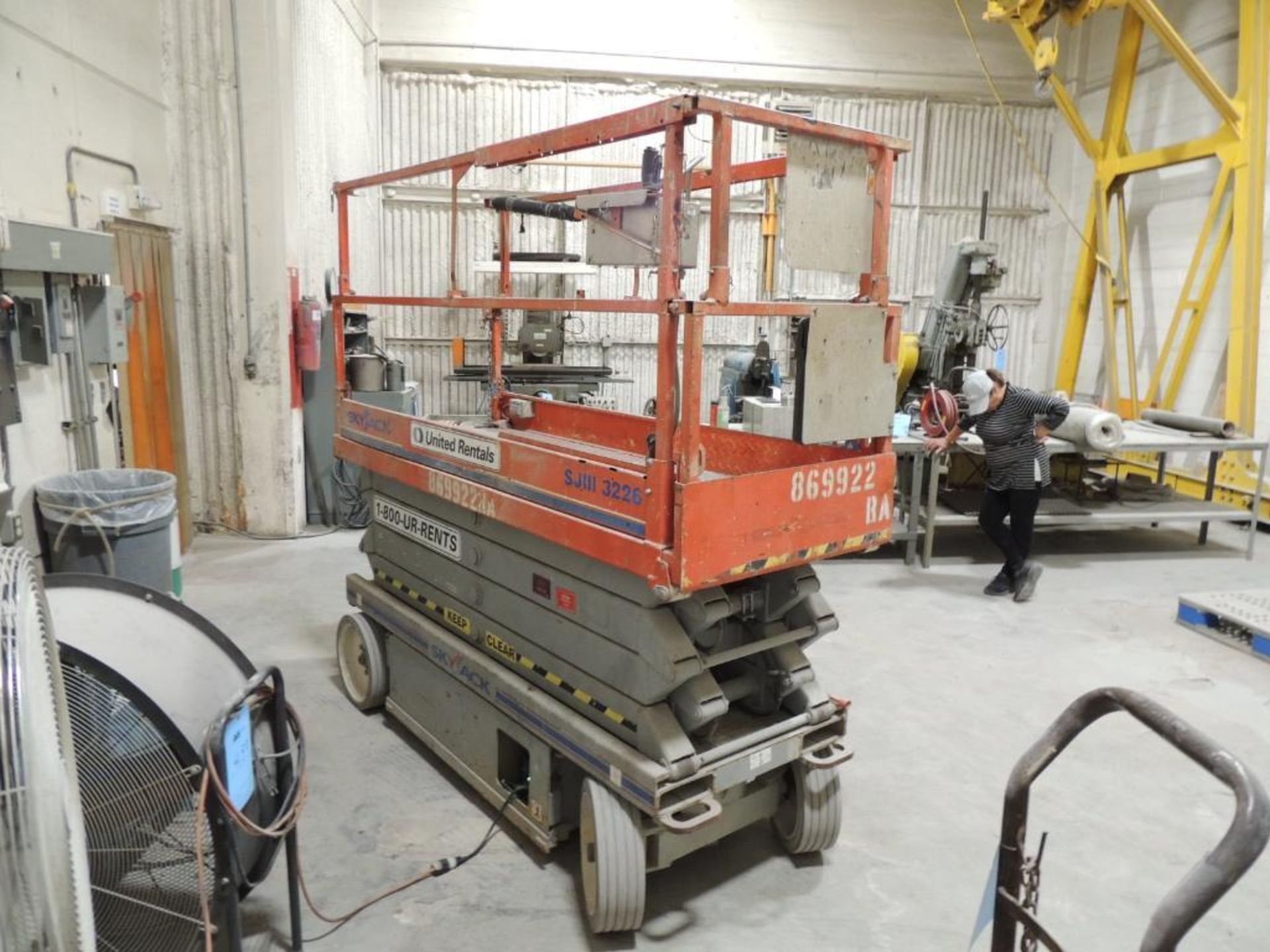 SKYJACK SJlll 3226 SCISSORS LIFT, S/N 869922 (DELAYED REMOVAL) (Building T3) - Image 3 of 3