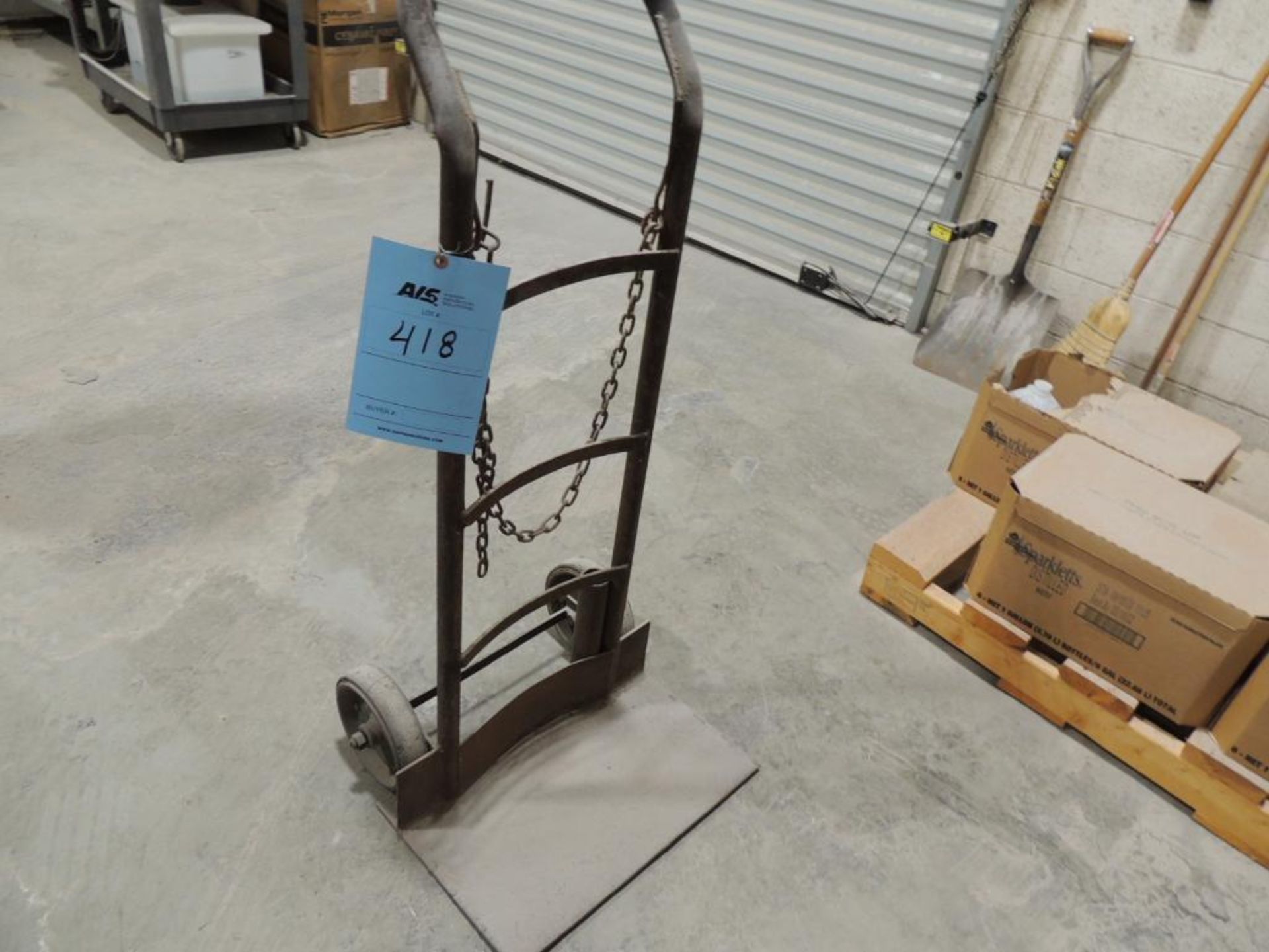 HAND TRUCK (Building T3)