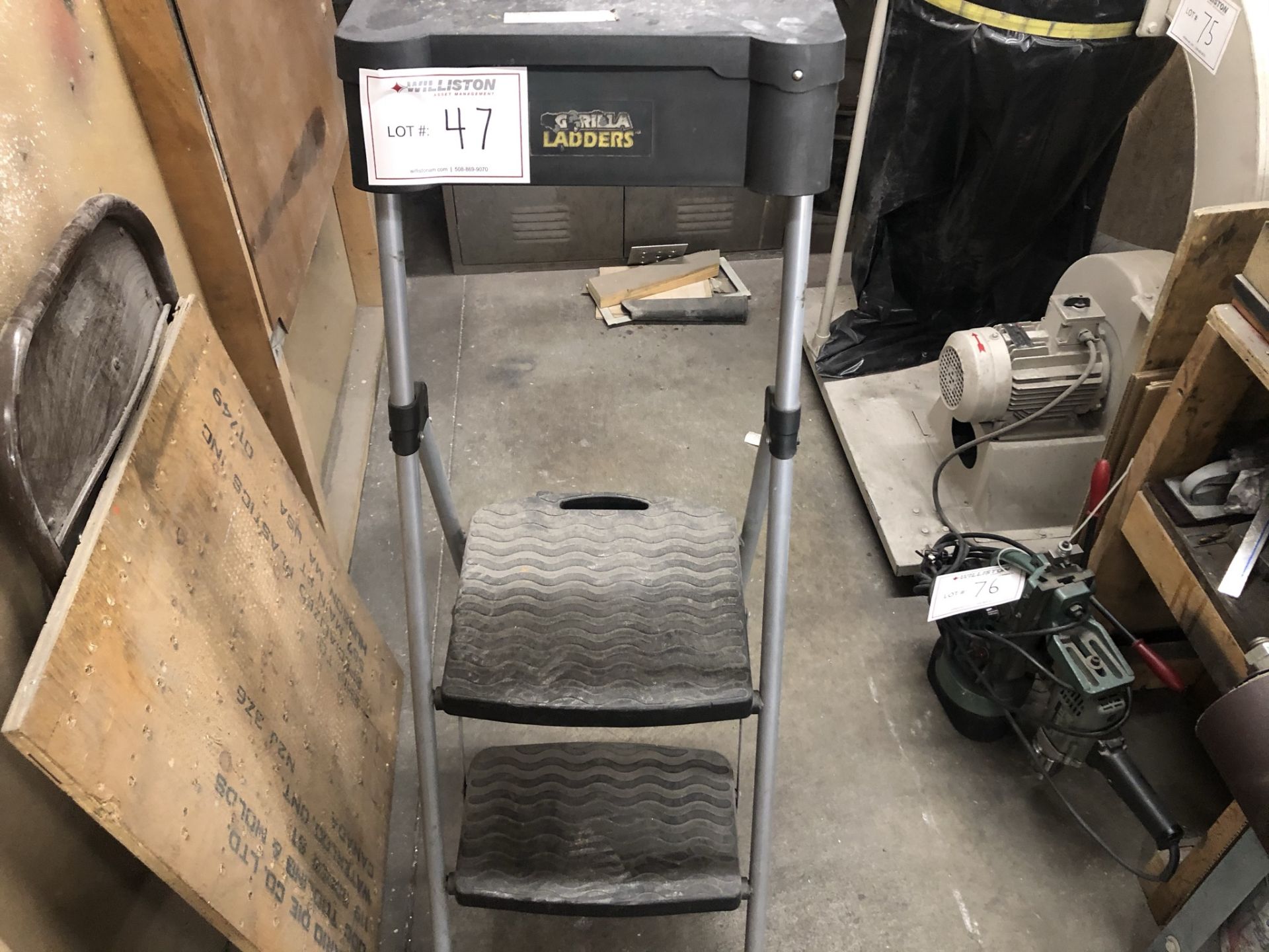 Gorilla Ladders Step Stool - Bild 2 aus 2