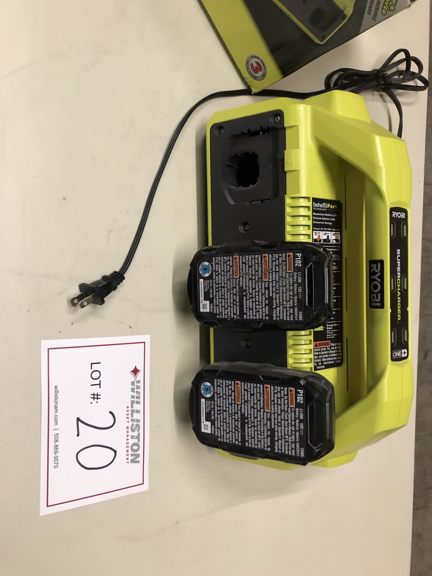 Ryobi 18V 6-Port SuperCharger, with 2 spare batterys