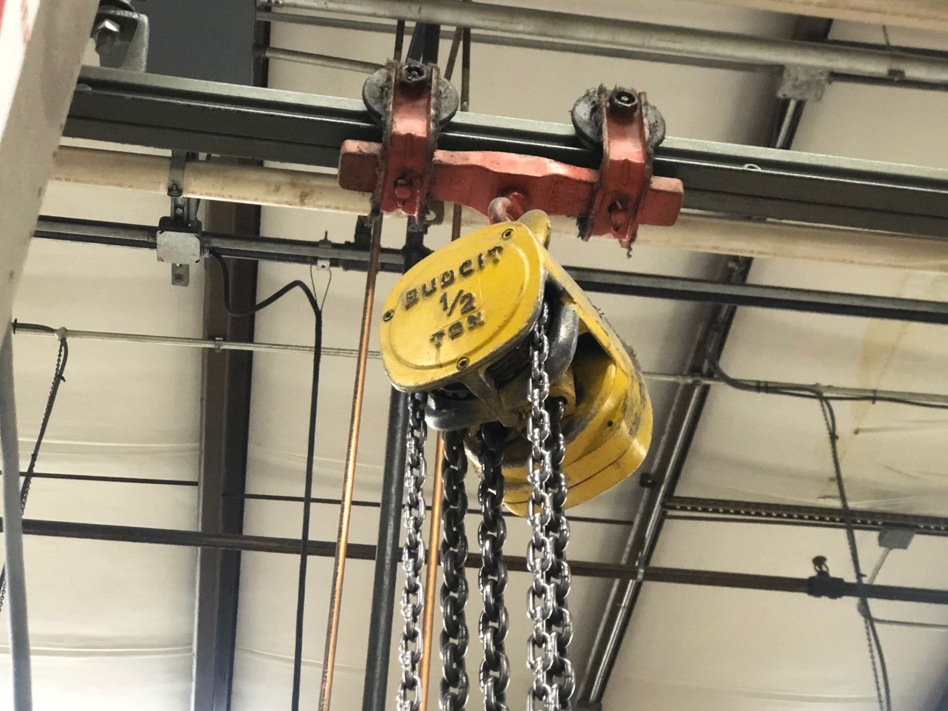 Budget 1/2 Ton Hoist with Ceiling Mount Track