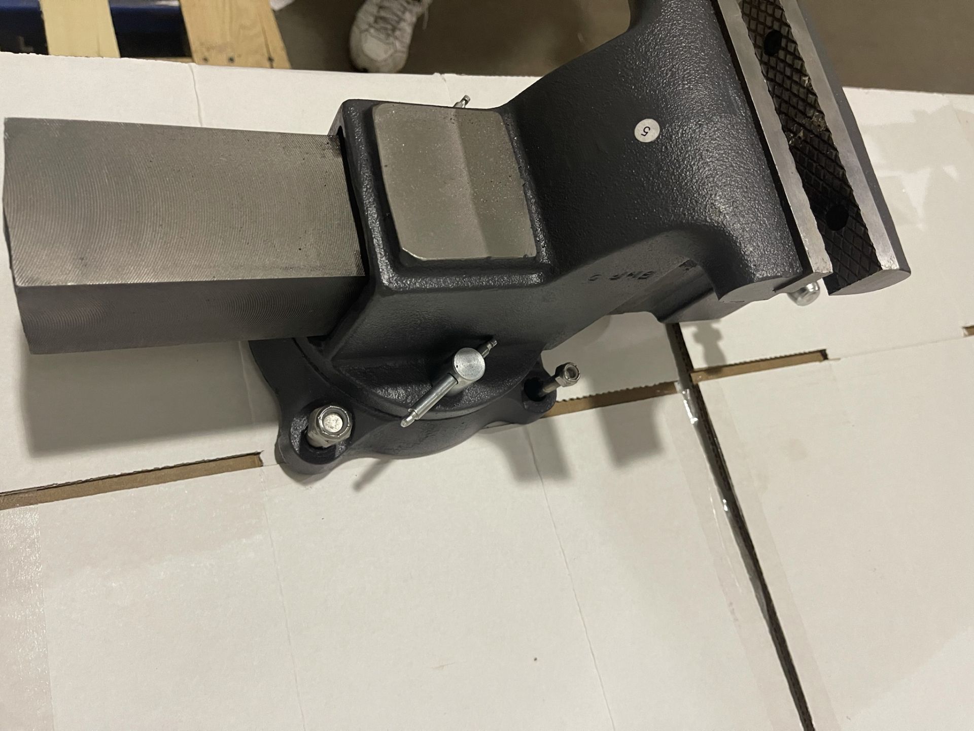 WILTON BENCH VISE - Image 4 of 4