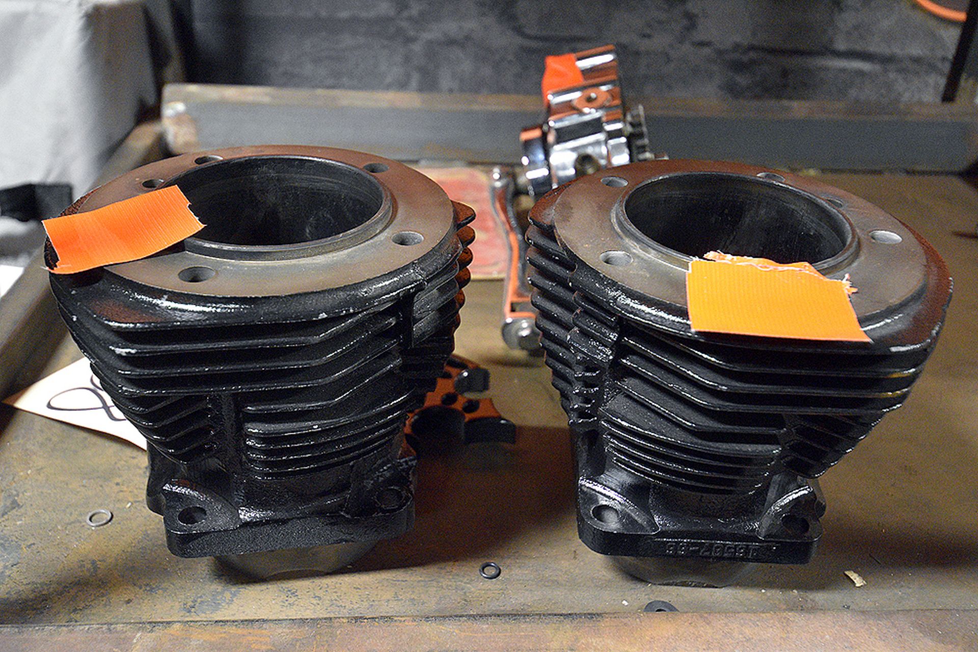 {LOT} (2) Cylinder Heads, and Shifter Components - Image 4 of 4