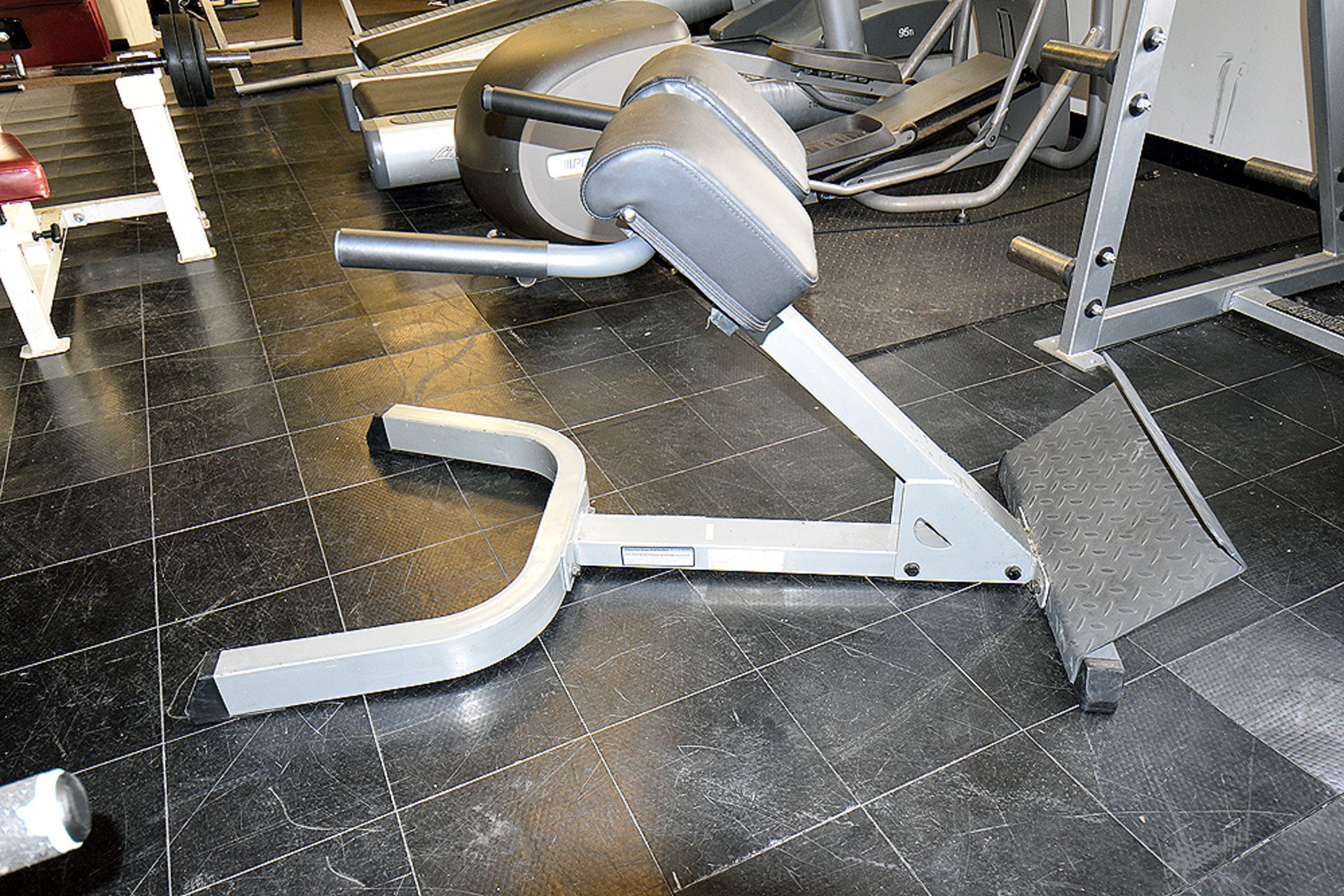 Body-Solid Adjustable Hyper Extension Bench - Image 2 of 3