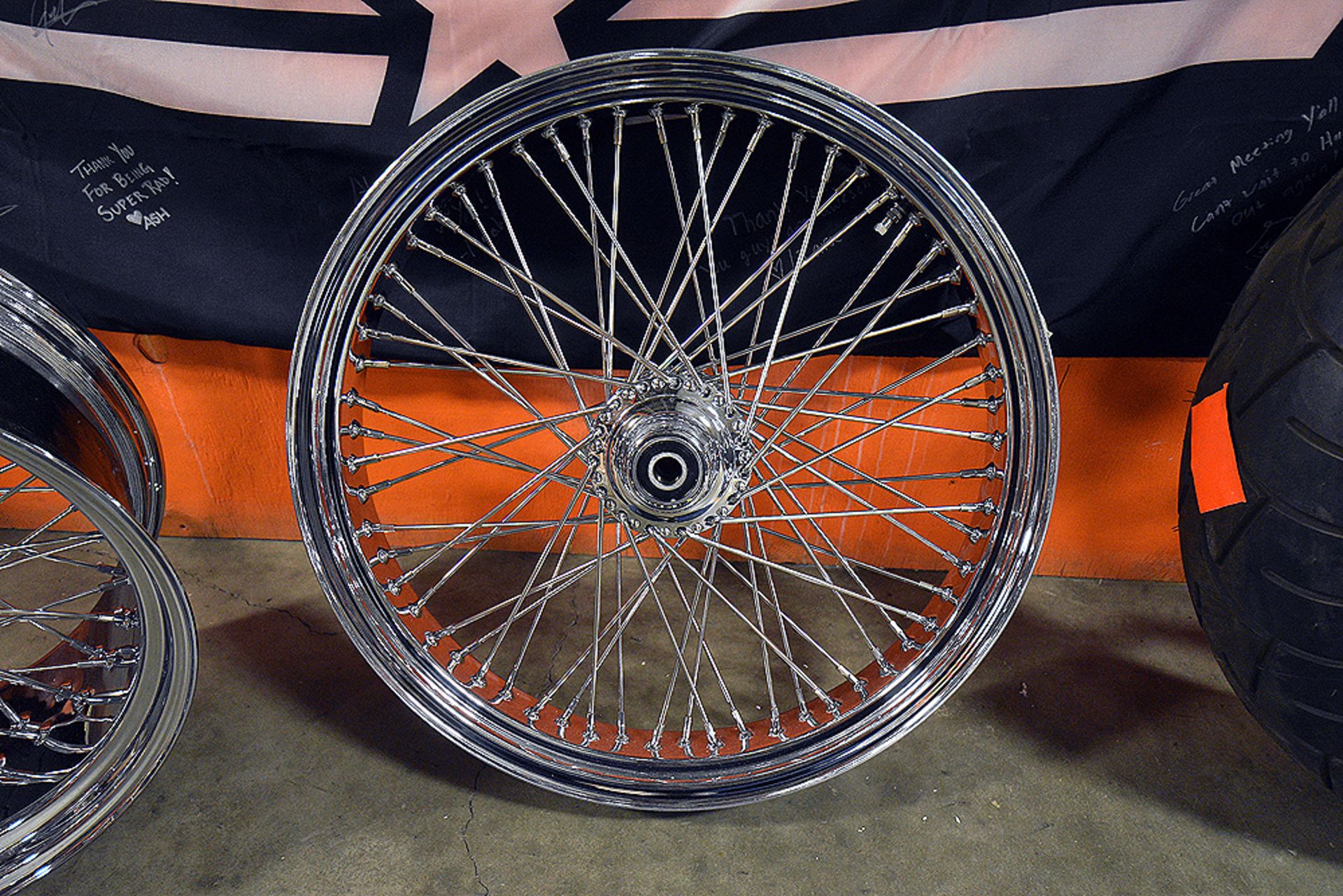 19" and 22 1/2" Chrome Spoke Wheel - Image 3 of 4