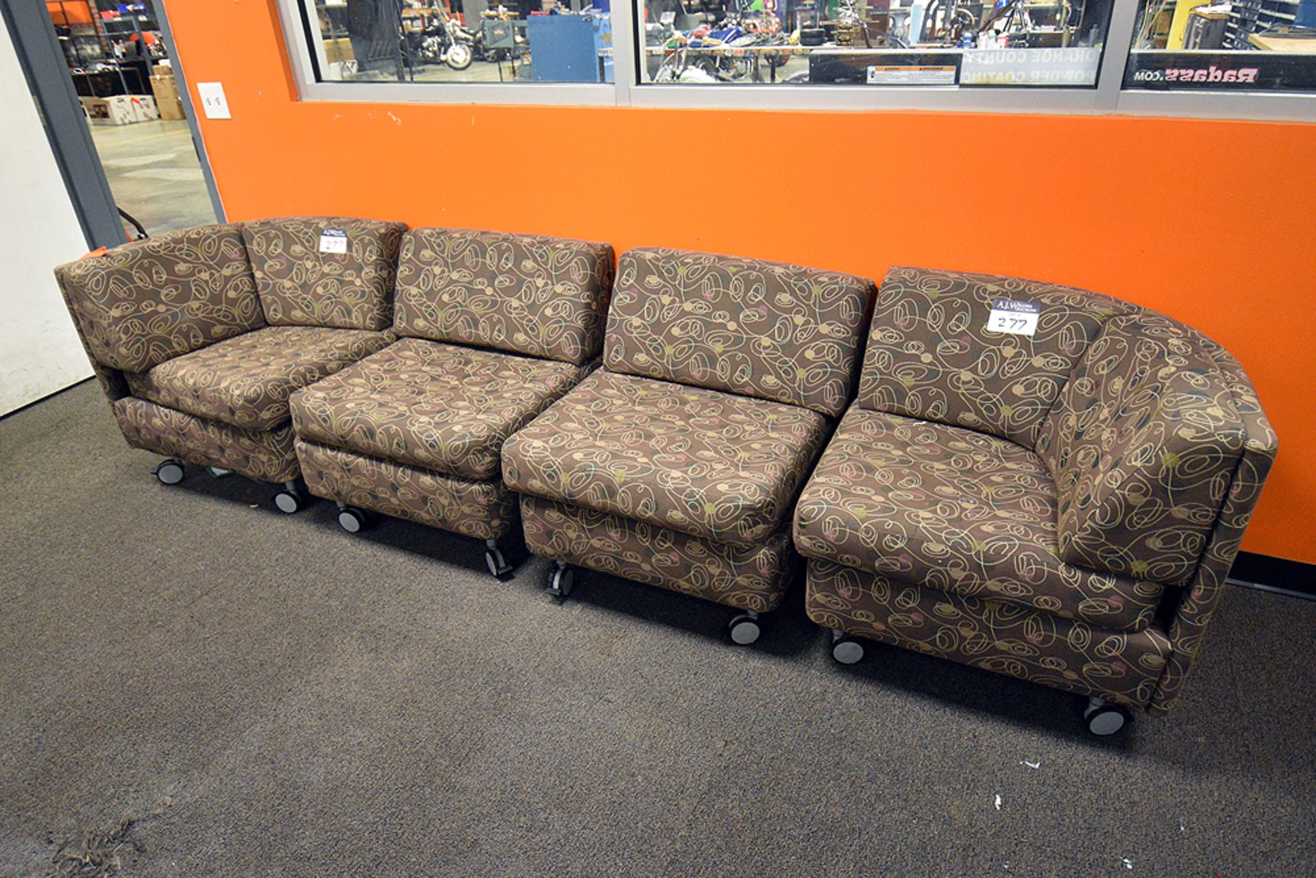 4-Piece Sectional Couch (118"x29"x30"H)