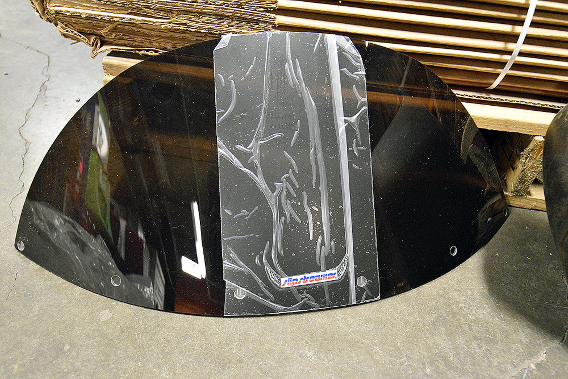 {LOT} Motorcycle Saddlebag & Slipstreamer Tinted Windshield - Image 3 of 3