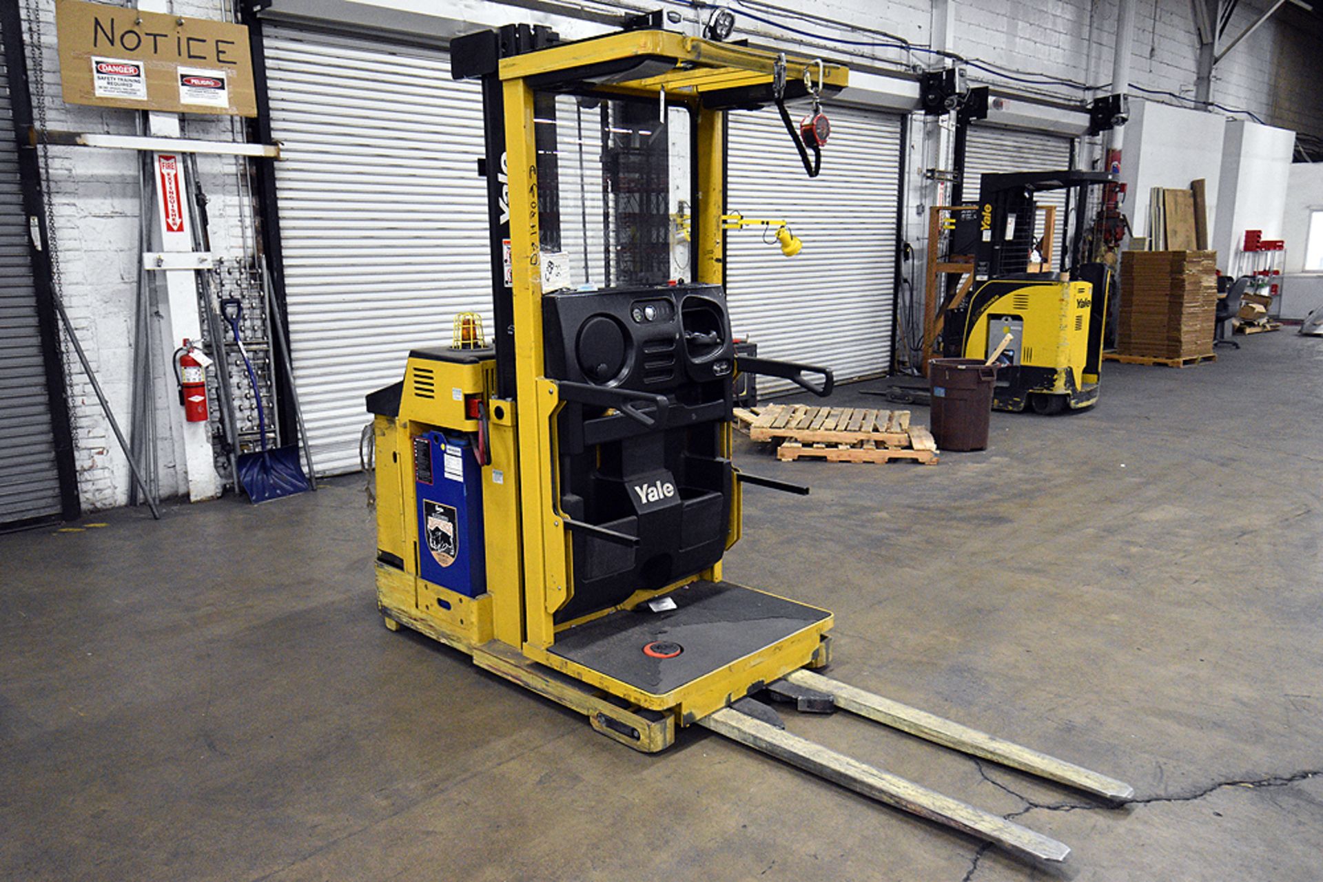 Yale 3,000 lbs. Capacity, Order Picker w/ 213" Lift Height - Image 2 of 10