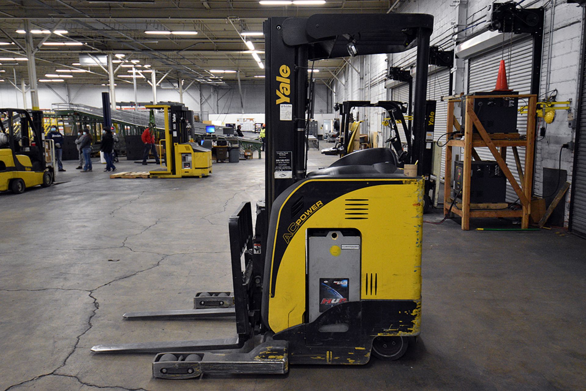 Yale 3,500 lbs. Capacity, Upright Reach Forklift w/ 203" Lift Height - Image 5 of 11